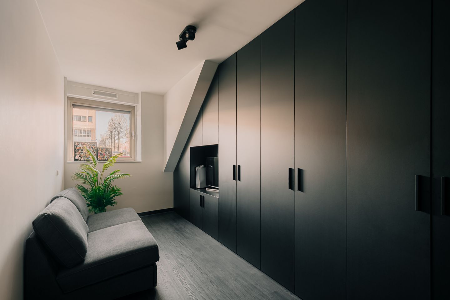 Photo 25 of Krijn Taconiskade 17