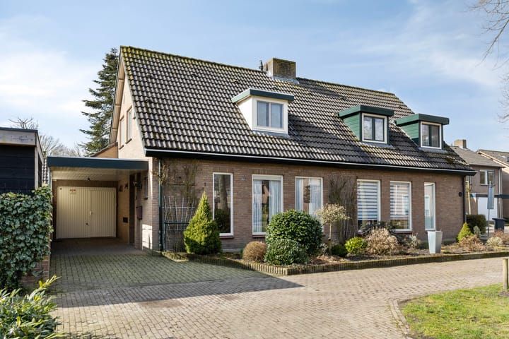 Foto 1 van Postelplein 1