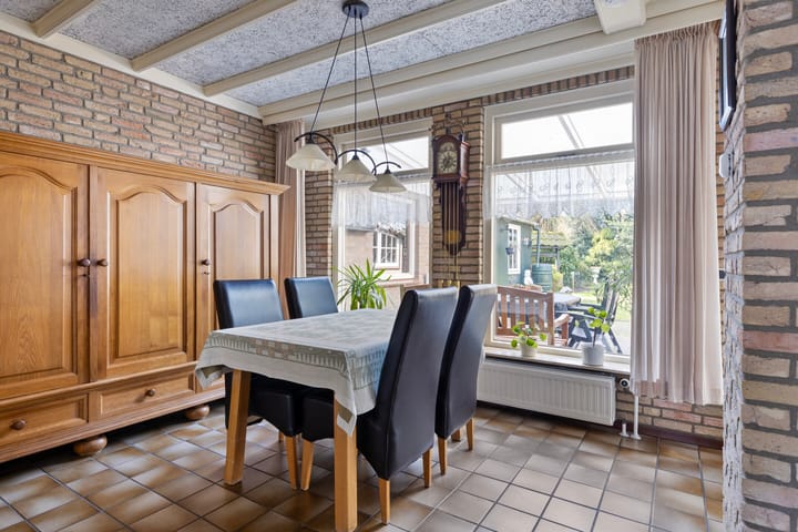 Foto 12 van Postelplein 1