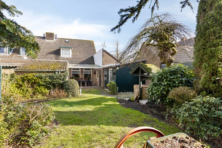 Foto 26 van Postelplein 1