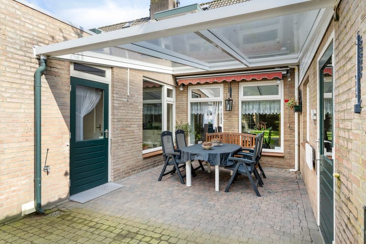 Foto 28 van Postelplein 1