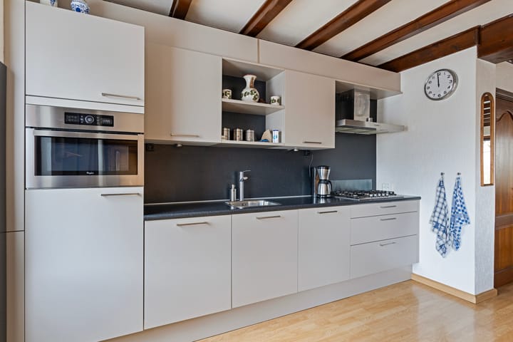 Photo 11 of Wilhelminastraat 13