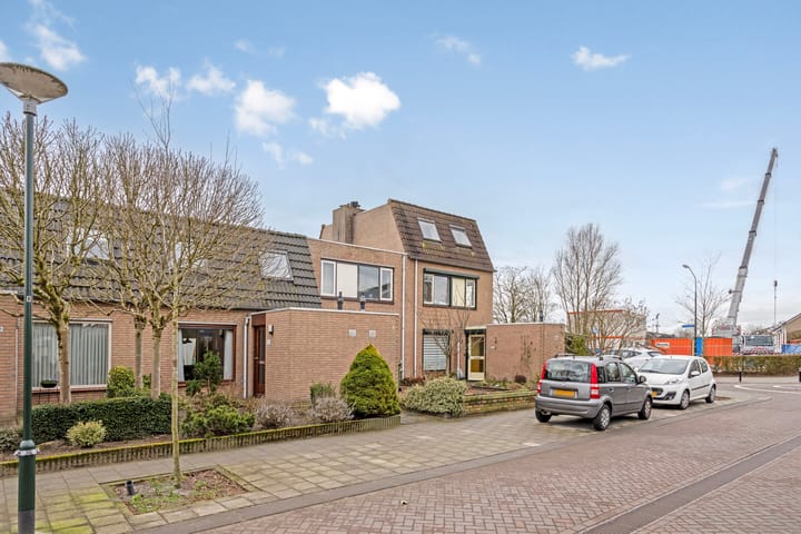 Photo 34 of Wilhelminastraat 13