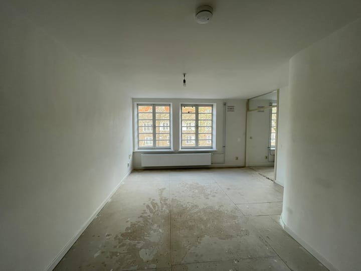 Photo 3 of Pieter Lodewijk Takstraat 20-C