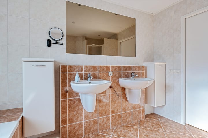 Foto 30 van Kamperfoelielaan 2