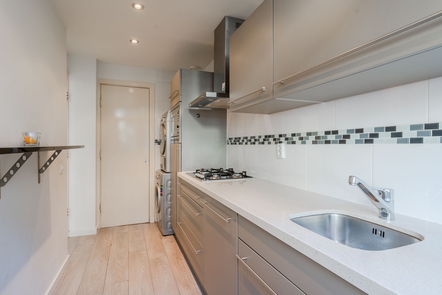 Foto 19 van Nieuwe Uilenburgerstraat 82-1