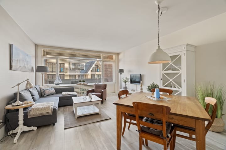 Foto 5 van Jan van Henegouwenweg 28