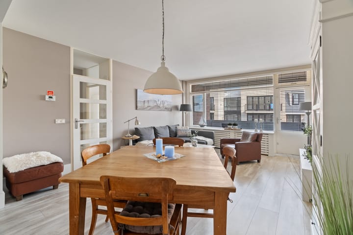 Foto 6 van Jan van Henegouwenweg 28