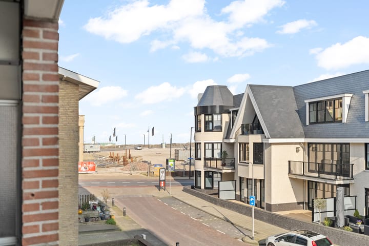 Foto 9 van Jan van Henegouwenweg 28