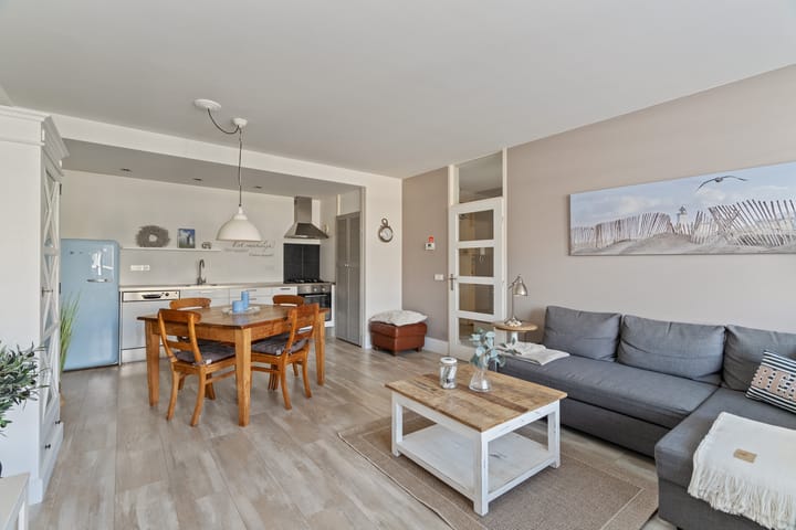 Foto 11 van Jan van Henegouwenweg 28