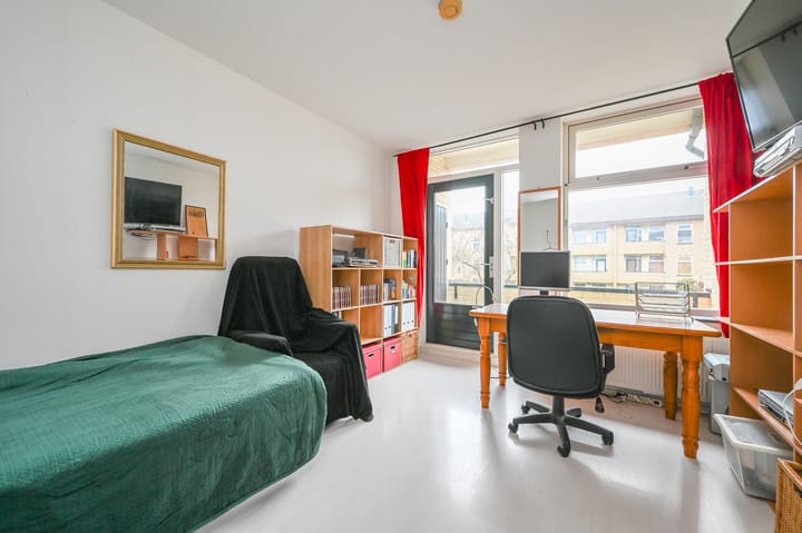 Photo 32 of Anna Bijnslaan 83