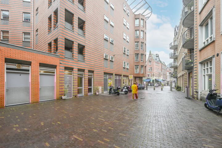 Photo 6 of Calliopestraat 9