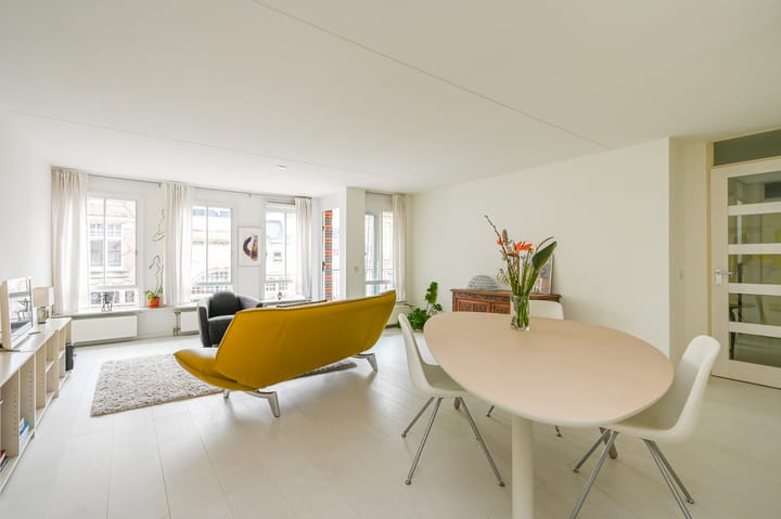 Photo 11 of Calliopestraat 9