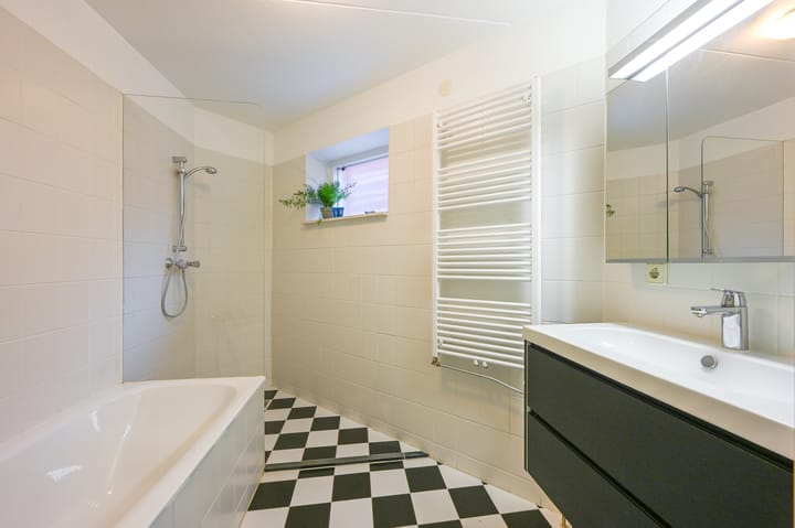 Photo 21 of Calliopestraat 9