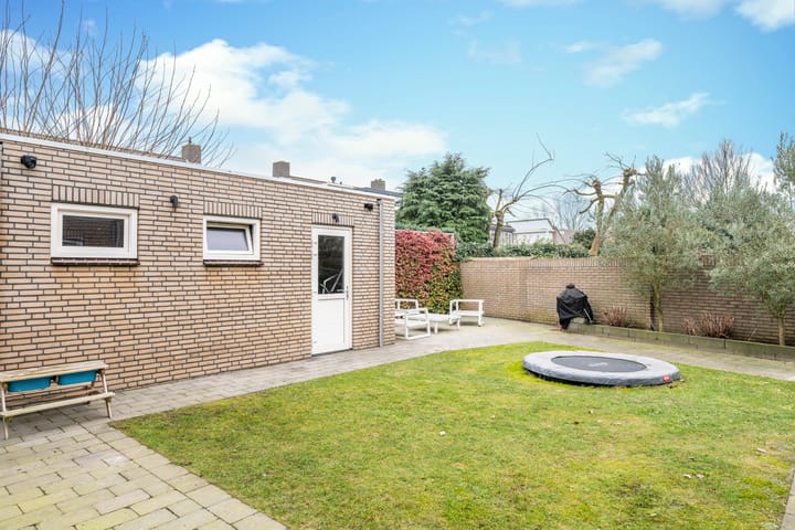 Photo 39 of Spaarnestraat 3