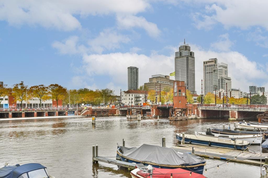 Foto 29 van Uithoornstraat 1-H