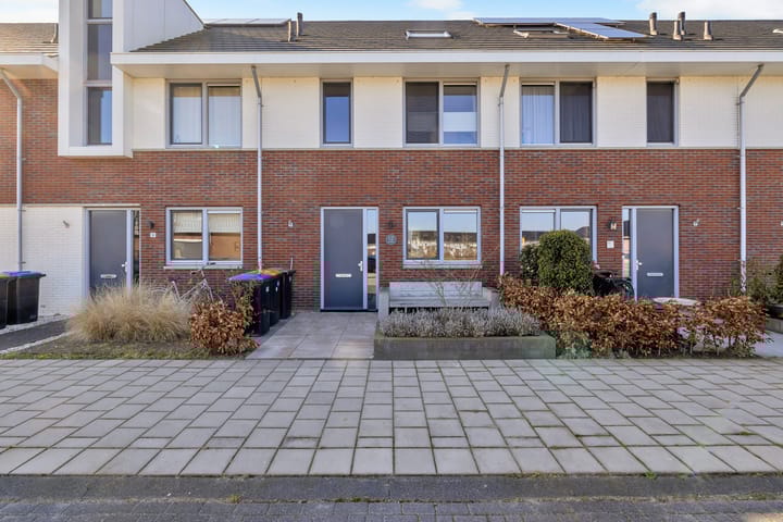 Foto 2 van Het Melkmeisje 12