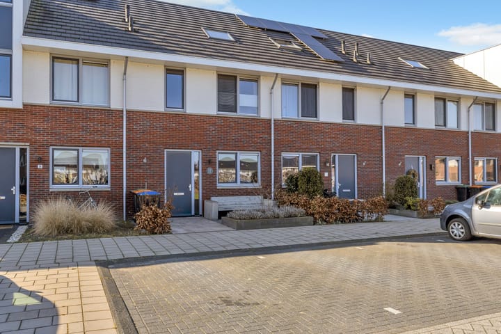 Foto 3 van Het Melkmeisje 12