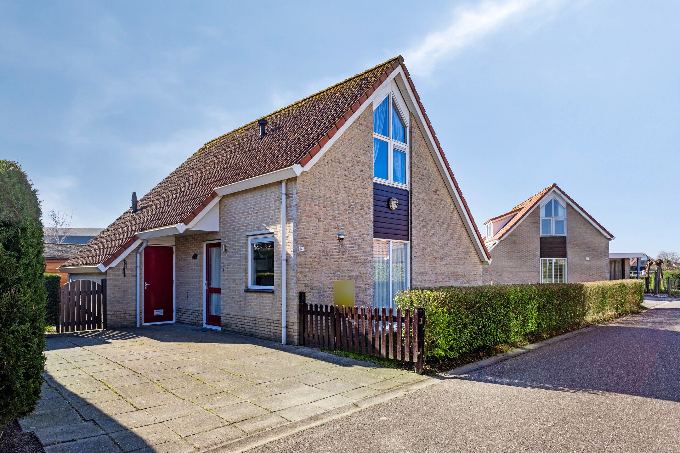 3-bedroom freehold villa in Breskens — photo 1 of 5
