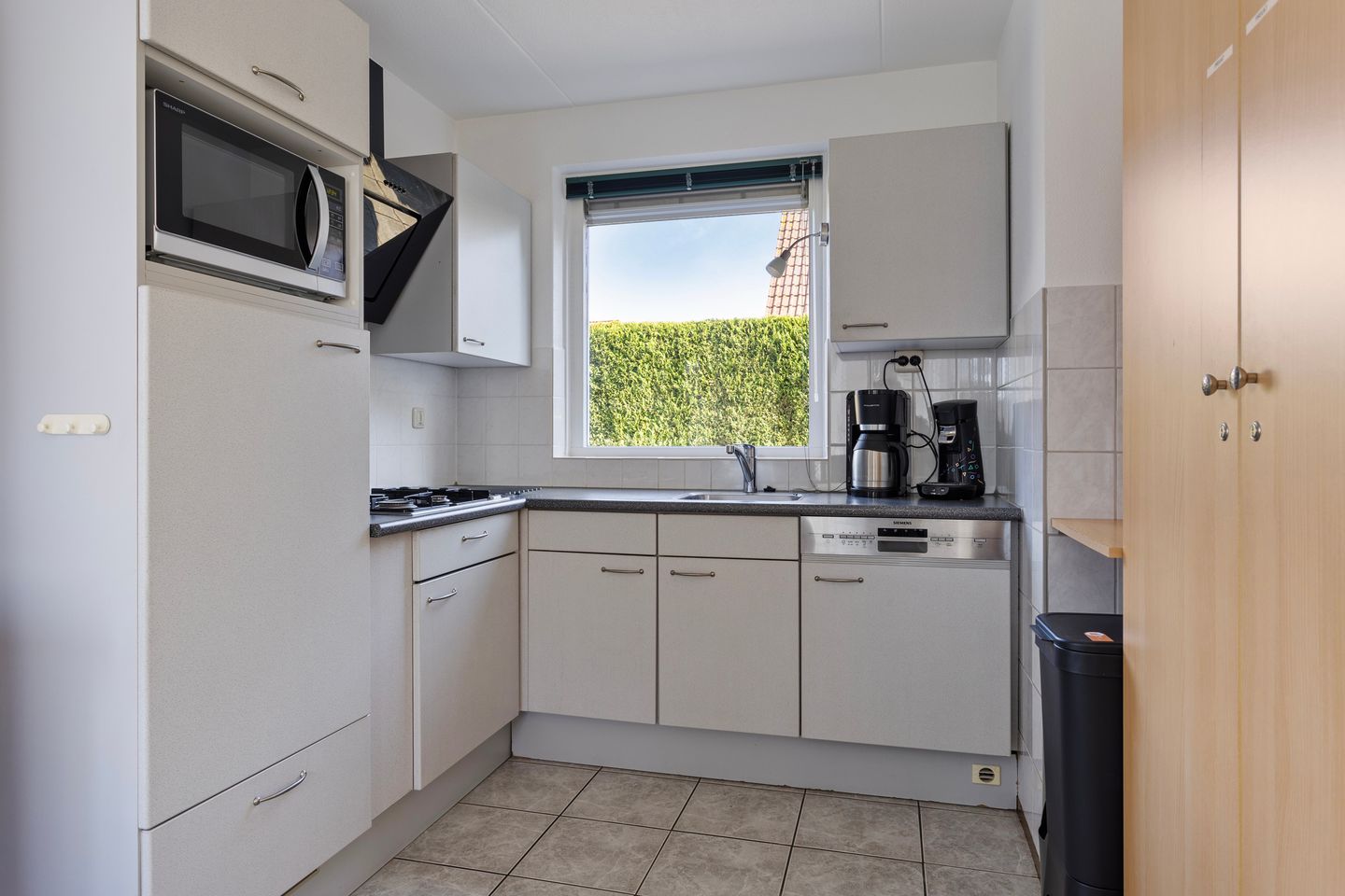 Foto 10 van Nieuwesluisweg 1-016