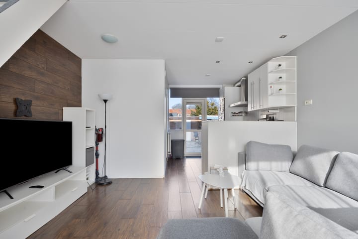 Foto 8 van Klaproosstraat 43