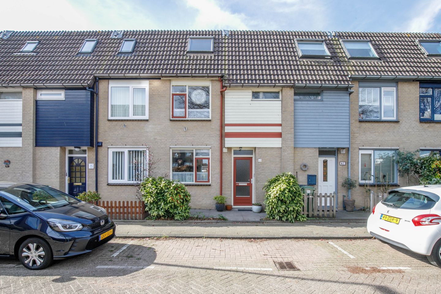 Foto 1 van Aart van der Leeuwstraat 43