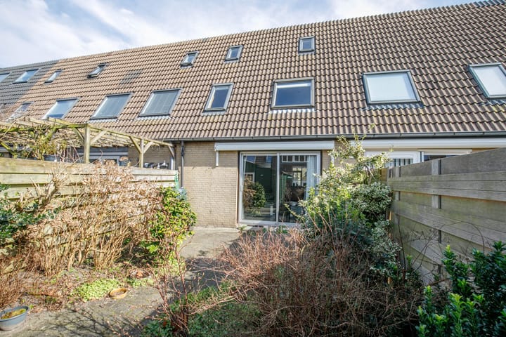 Foto 20 van Aart van der Leeuwstraat 43