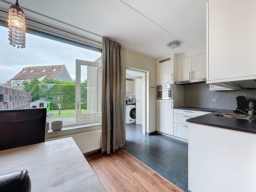 Foto 8 van Pastoor J.A.M. van den Muijsenbergstraat 21