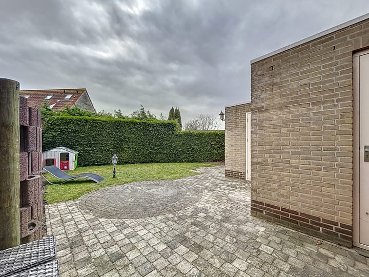 Foto 21 van Pastoor J.A.M. van den Muijsenbergstraat 21