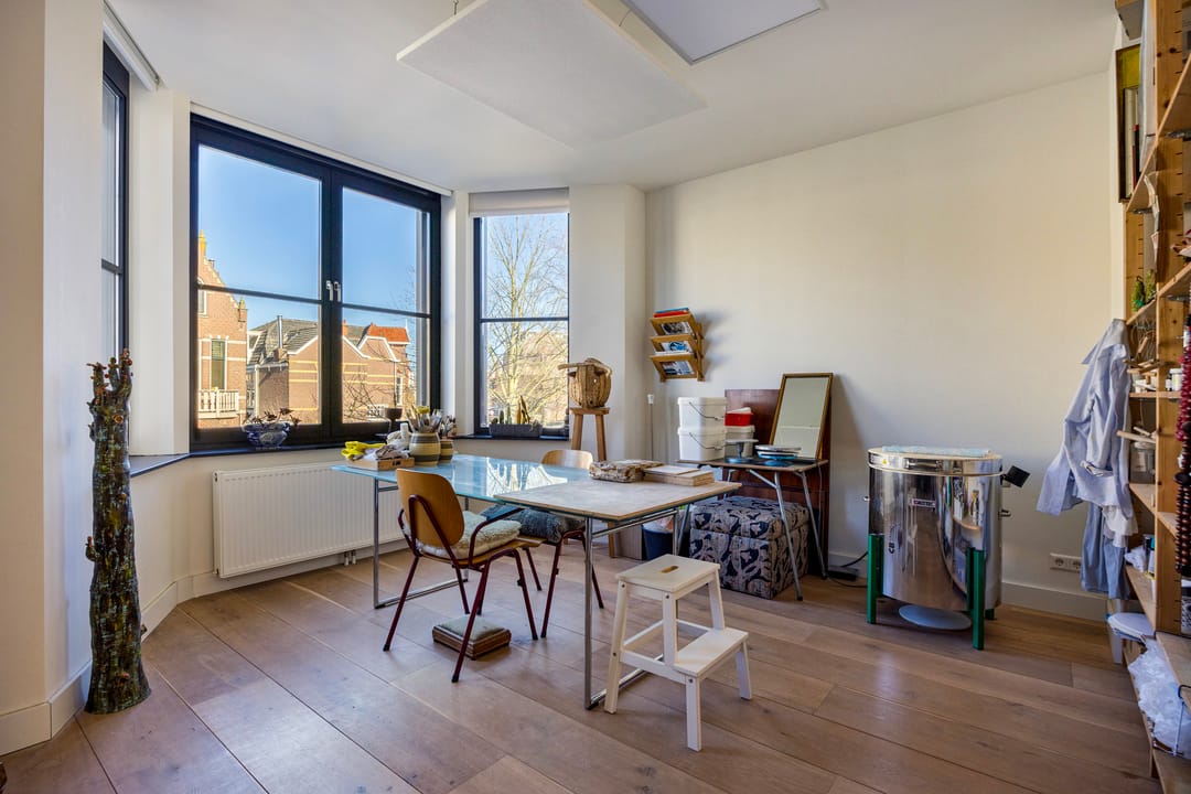 Photo 23 of Emmastraat 10-C