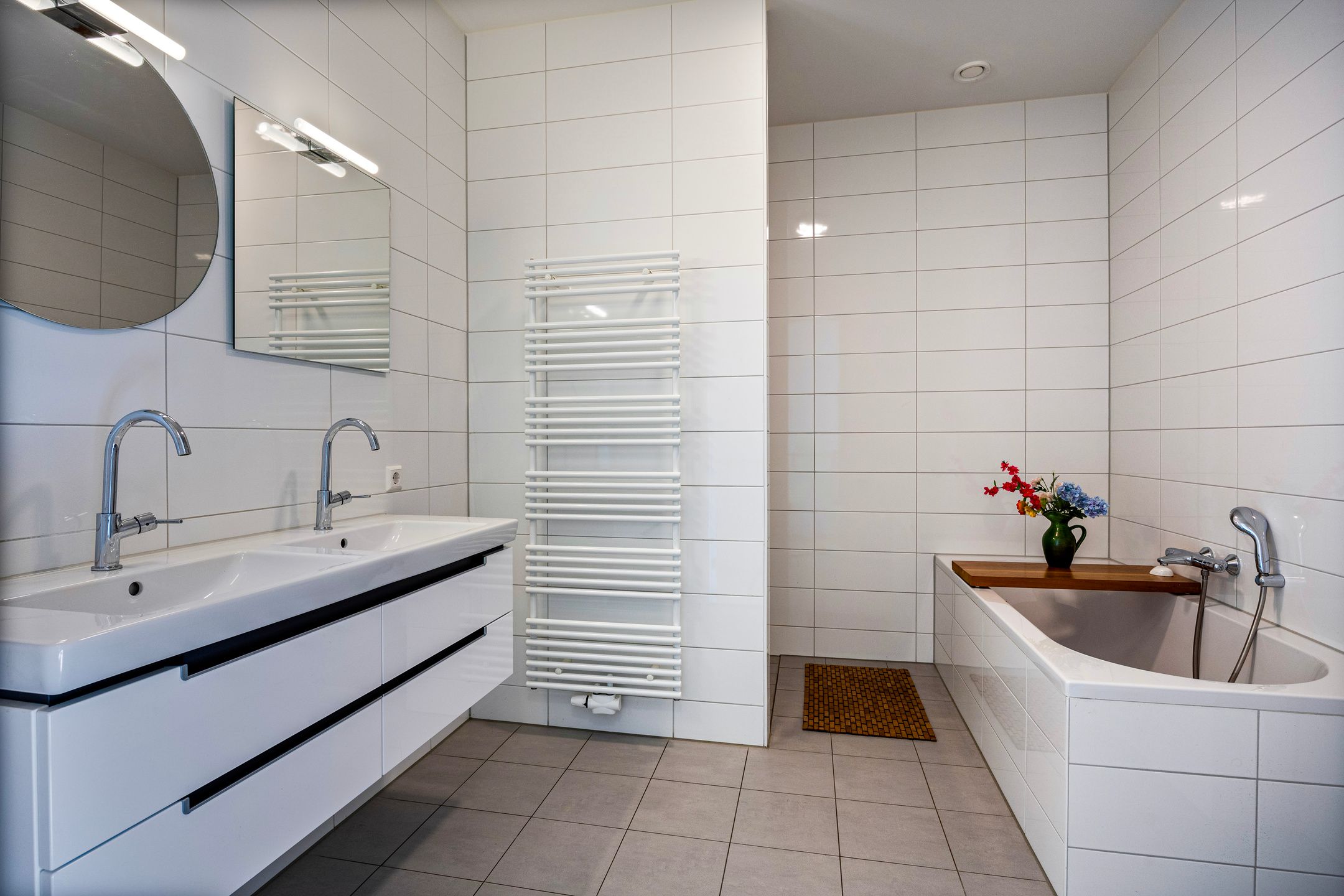 Photo 30 of Emmastraat 10-C