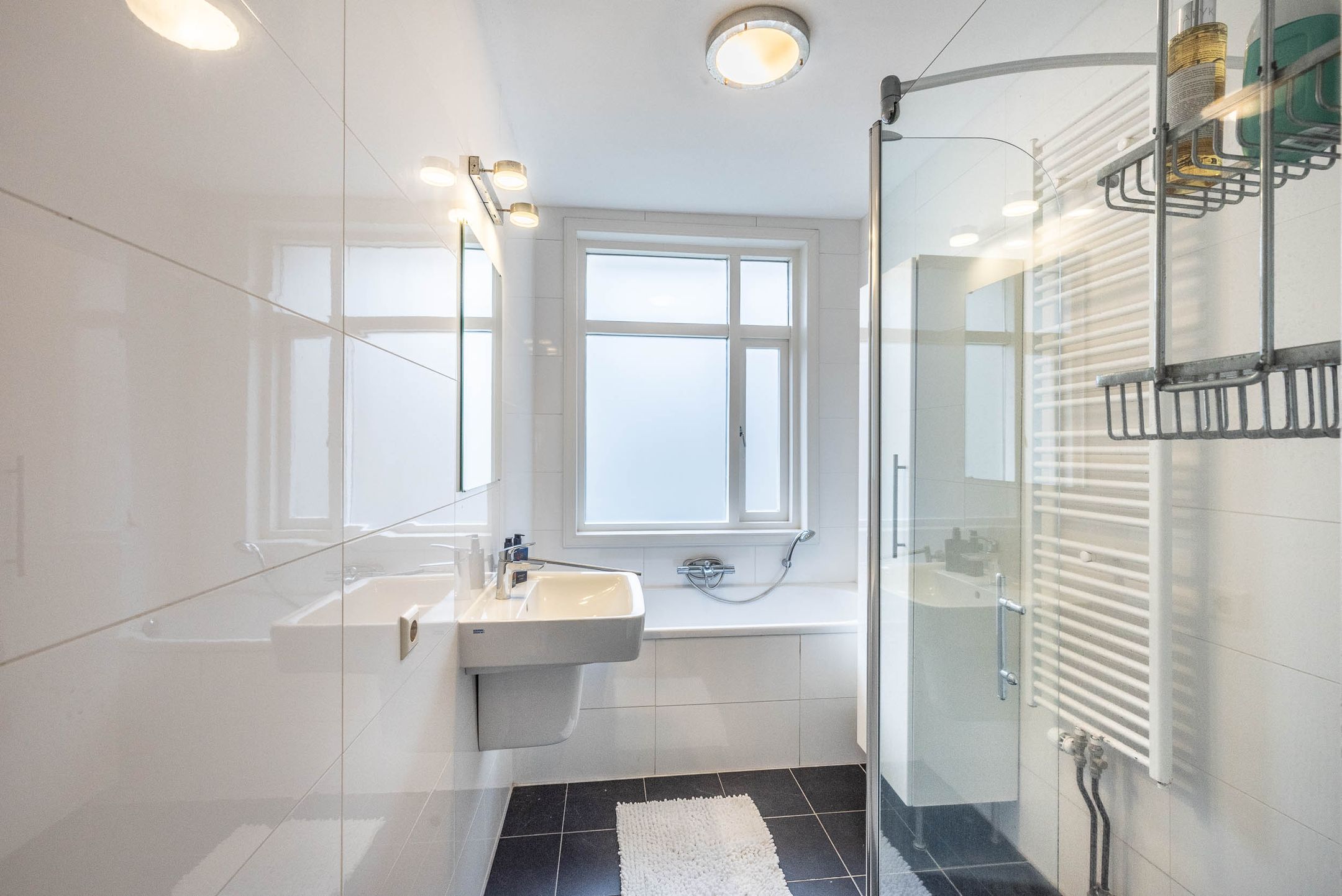 Photo 18 of Woestduinstraat 57-1