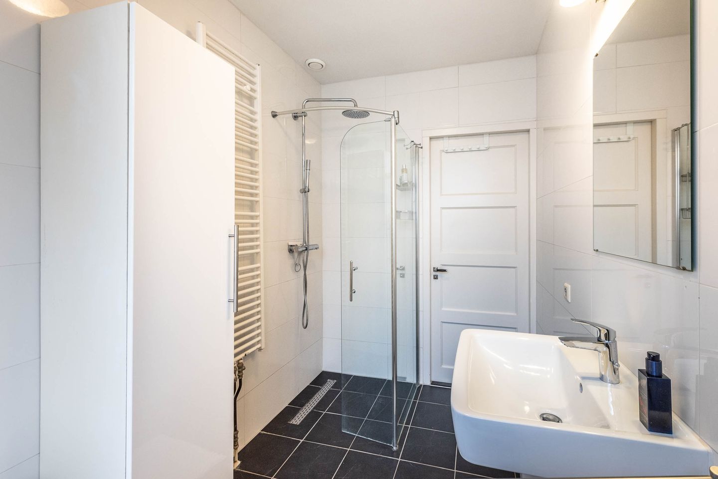 Photo 19 of Woestduinstraat 57-1