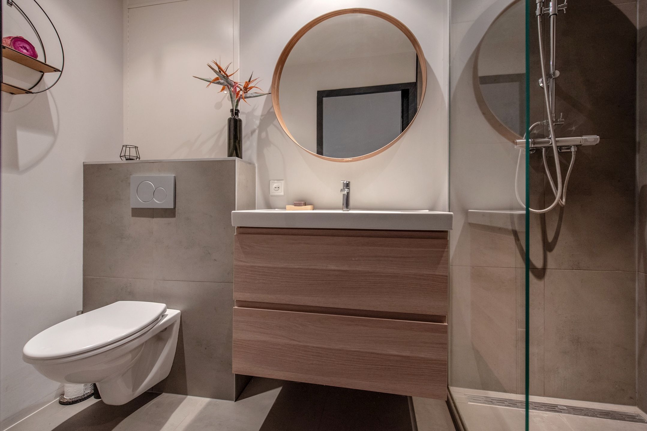 Photo 3 of Sir Winston Churchillln 807-A