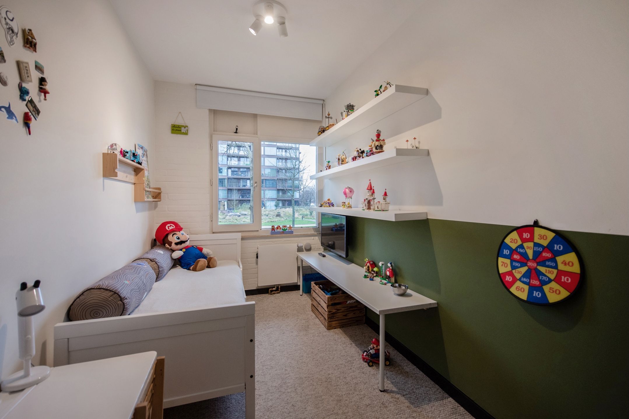 Photo 24 of Sir Winston Churchillln 807-A