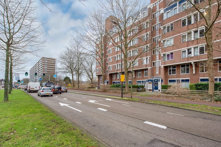 Photo 34 of Sir Winston Churchillln 807-A