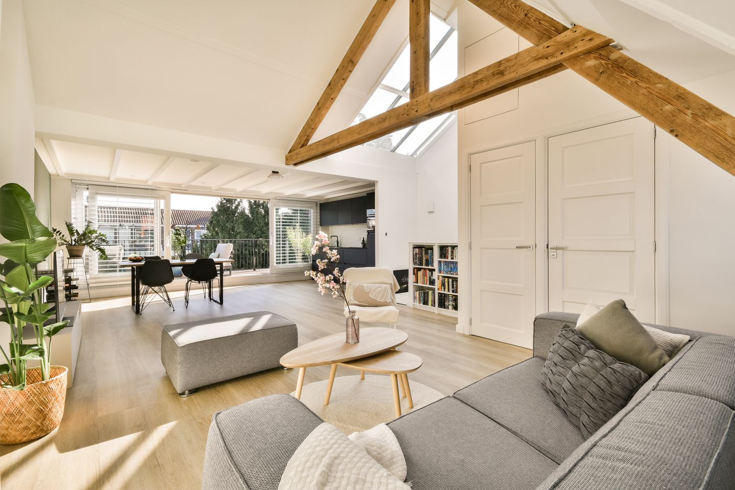 Foto 1 van Van Walbeeckstraat 20-3