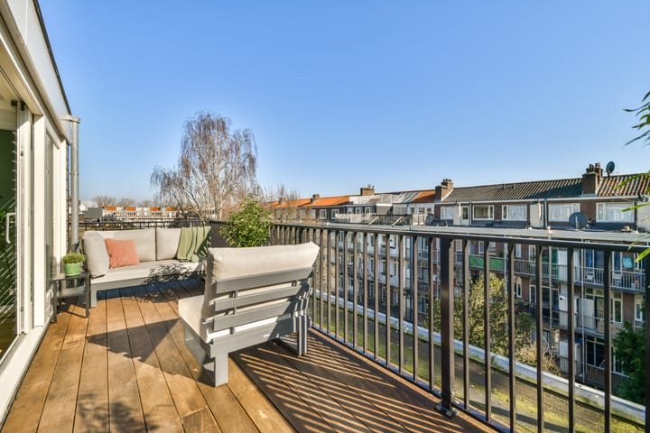 Foto 2 van Van Walbeeckstraat 20-3