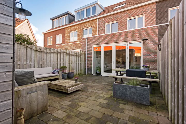 Foto 12 van Julianastraat 5-A