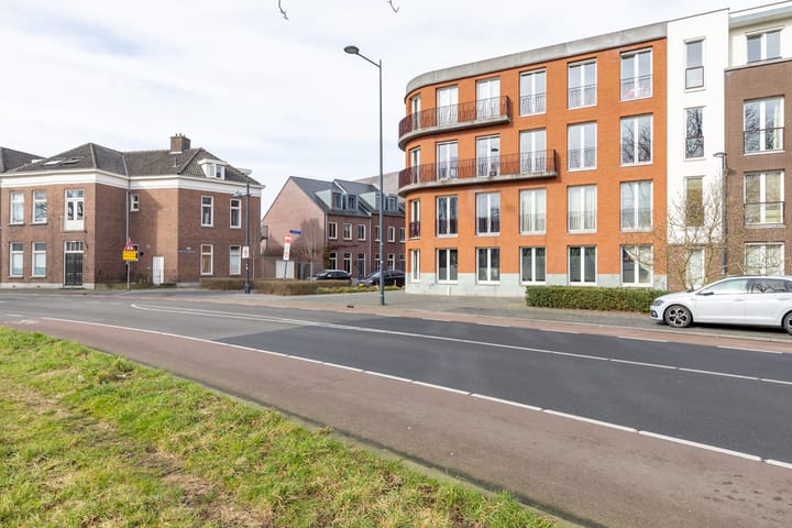 Foto 8 van Menno van Coehoornstraat 2-C16