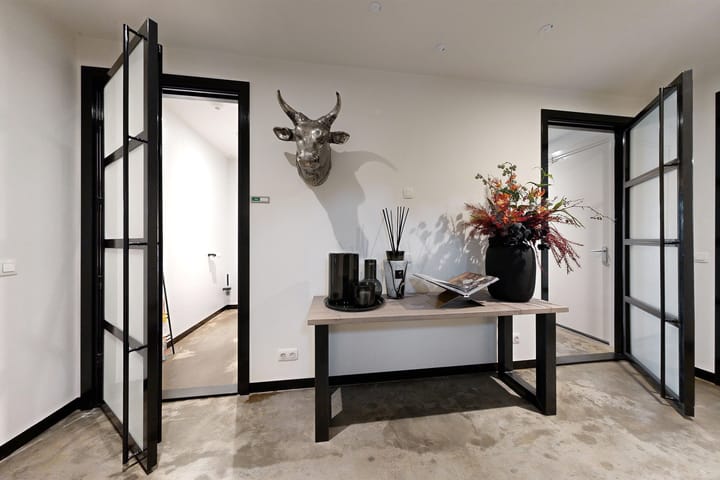 Photo 8 of Bernhardstraat 63