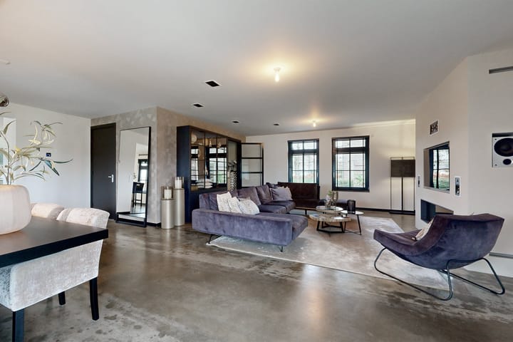 Photo 11 of Bernhardstraat 63