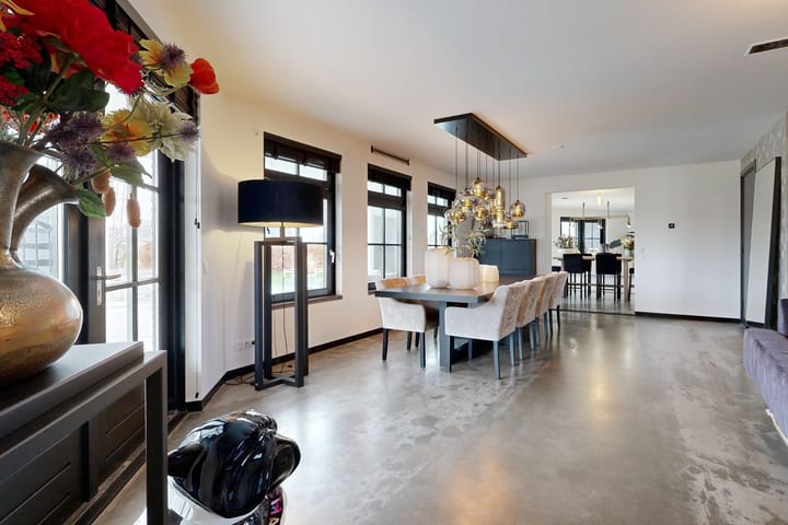 Photo 16 of Bernhardstraat 63