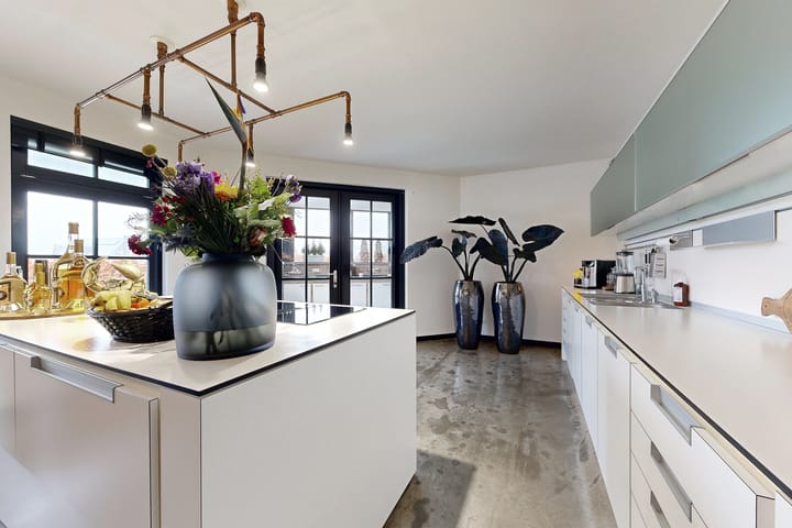 Photo 25 of Bernhardstraat 63