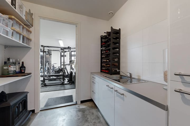 Photo 31 of Bernhardstraat 63