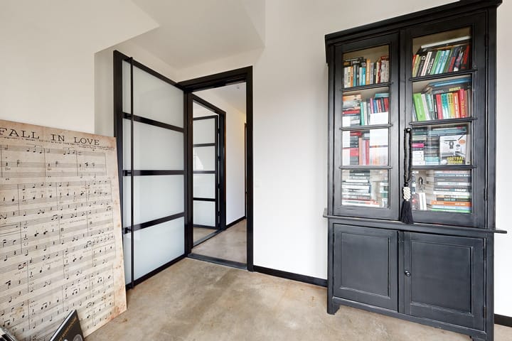 Photo 43 of Bernhardstraat 63