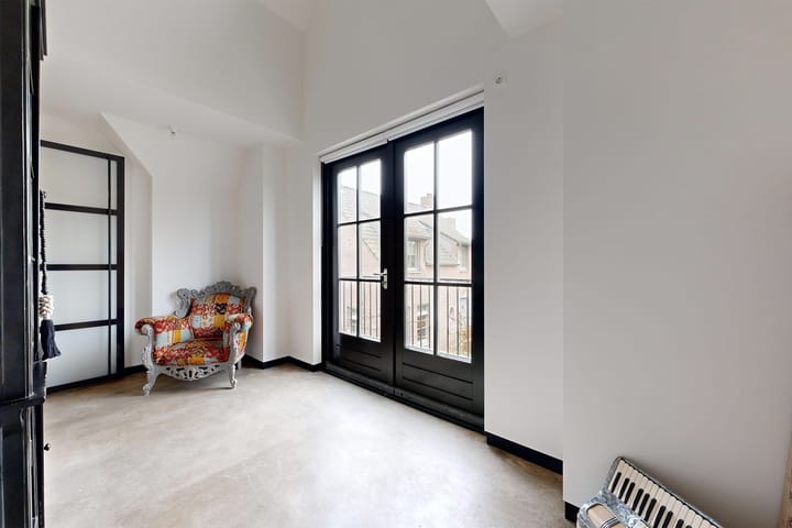 Photo 44 of Bernhardstraat 63