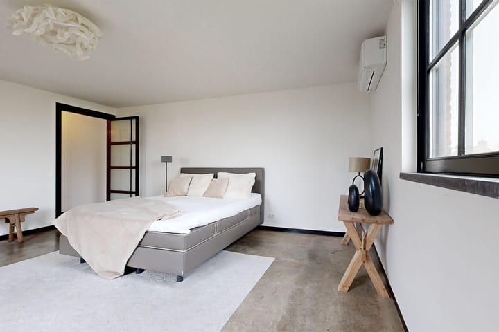 Photo 49 of Bernhardstraat 63