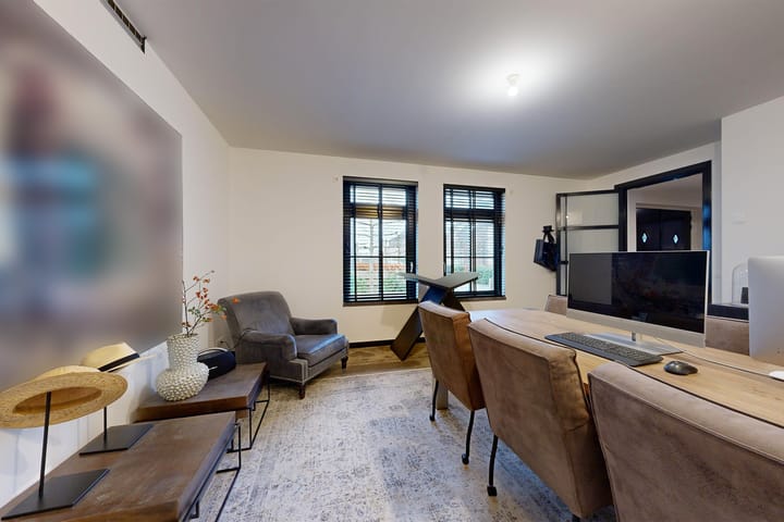 Photo 38 of Bernhardstraat 63