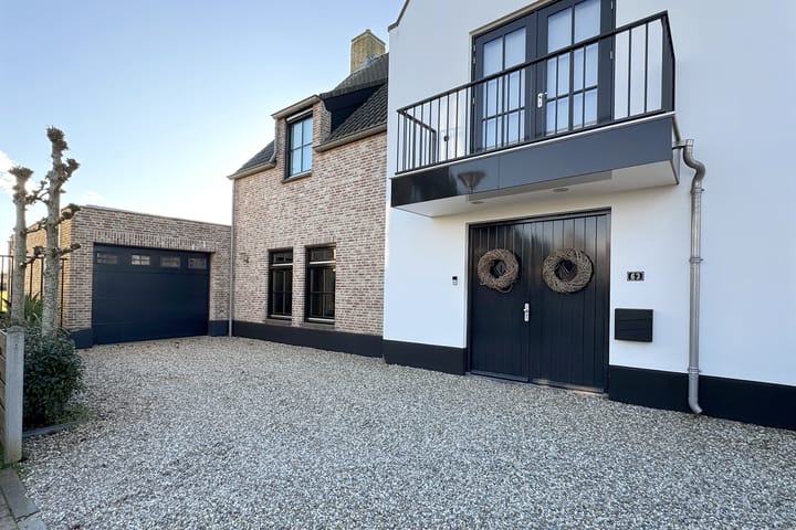 Photo 90 of Bernhardstraat 63